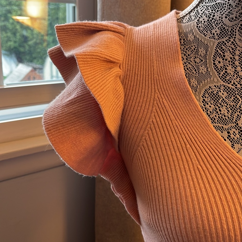 Express Ruffle Top - Picture 2 of 5